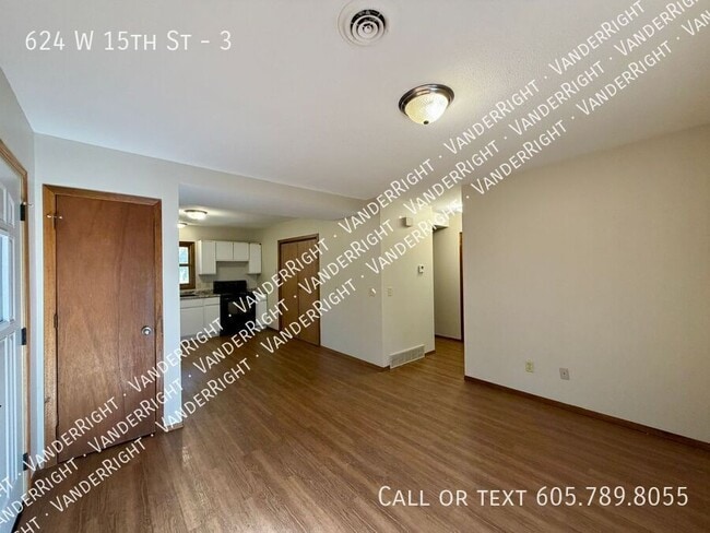 Photo - 624 W 15th St Unit 3