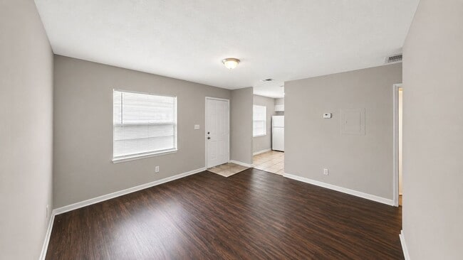 Photo - 921 E Poinsettia Ave Unit B