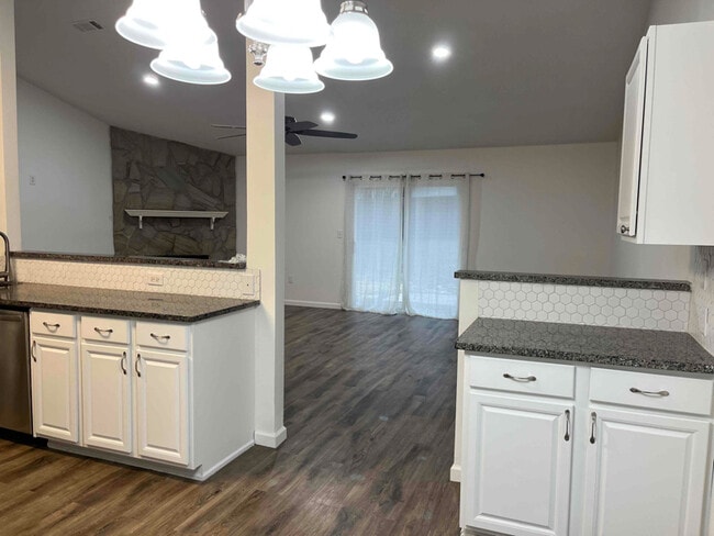 Photo - 103 Trenton Ave