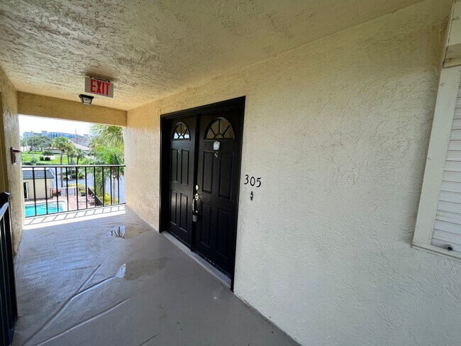 Photo - 190 Escambia Ln