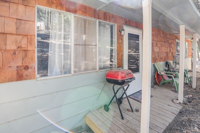 Photo - Cozy One Bedroom One Bath Retreat -  FURNI...