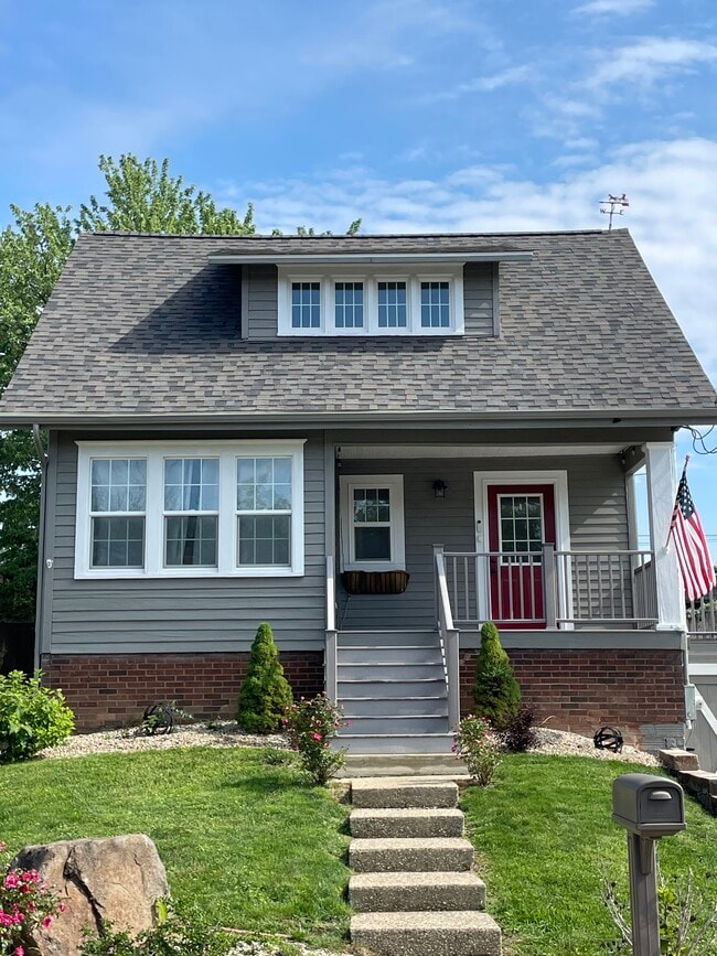 Photo - 1003 E Samuel Ave House