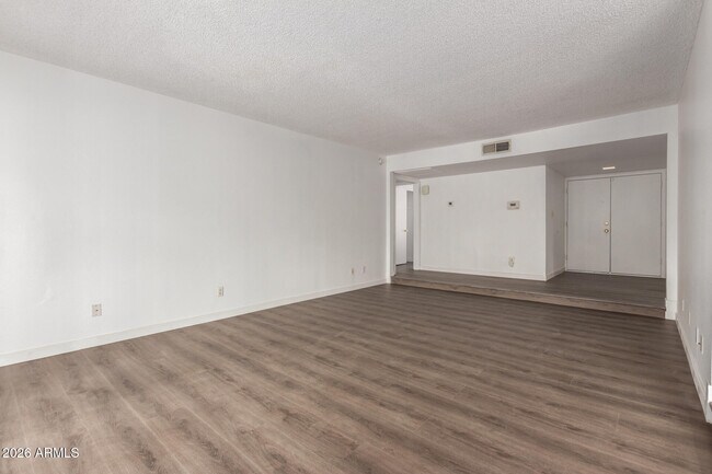 Photo - 5055 W Vogel Ave