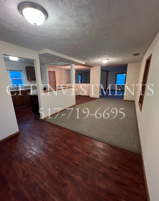 Entry/Flex Space - 14360 S Grange Rd Unit 14362