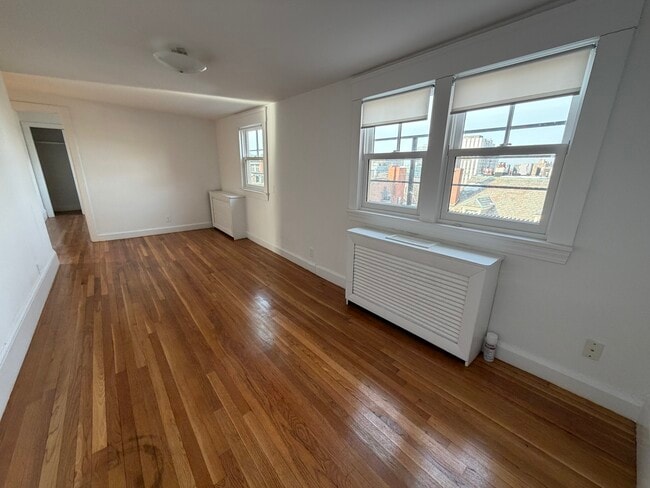 Building Photo - 28 Mount Vernon St