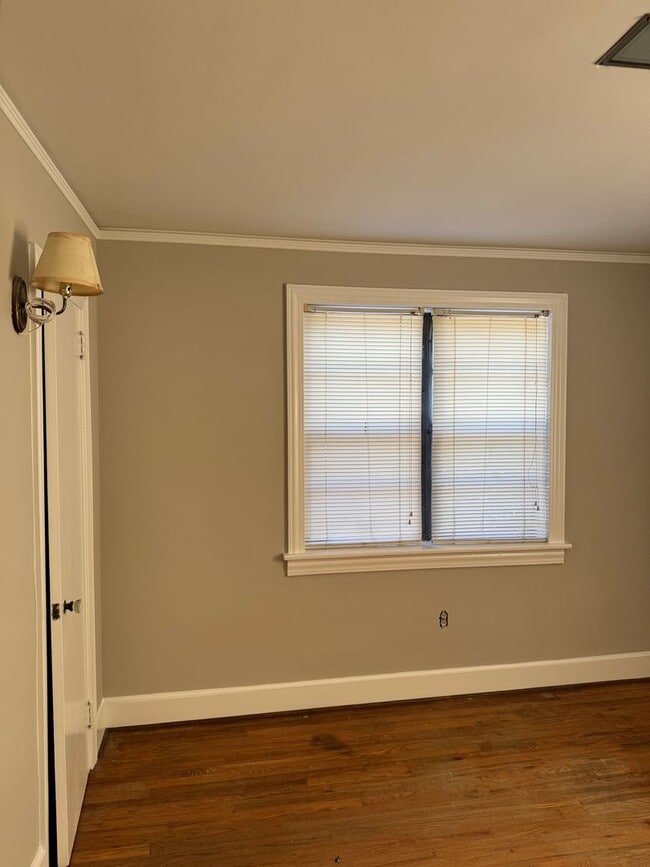 Photo - Great Price and location!