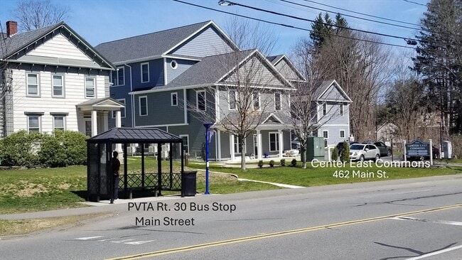 Building Photo - 462 Main St Unit 44