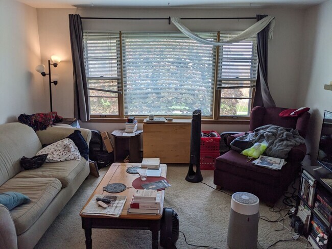 Building Photo - 930 S Brooks St Rental