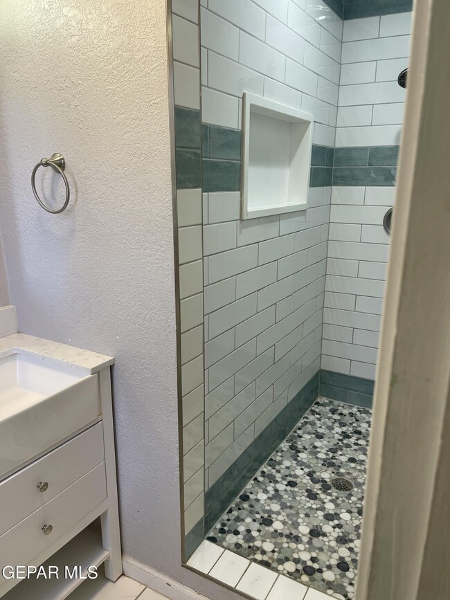 Photo - 252 Trinity Pl