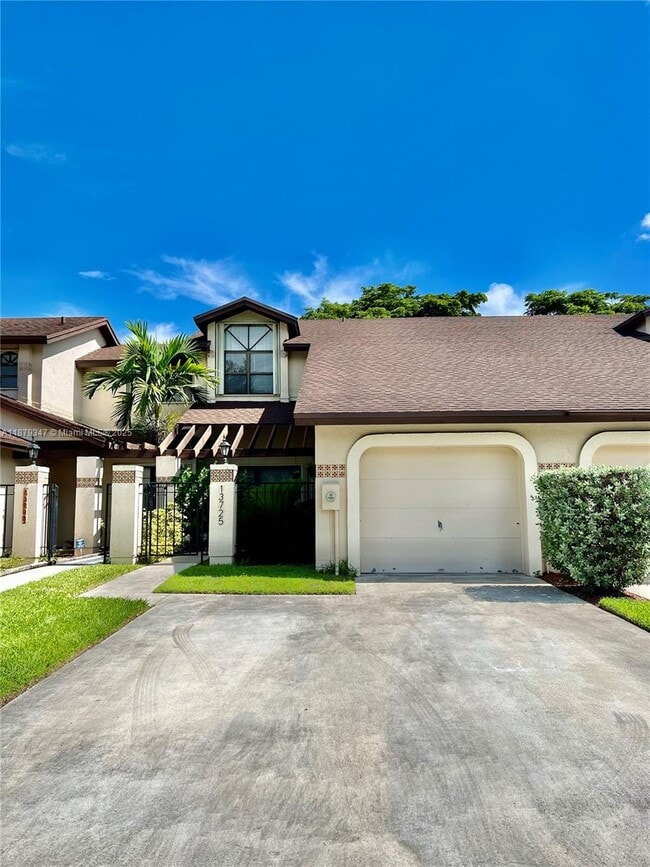 Building Photo - 13725 SW 100th Terrace Rental