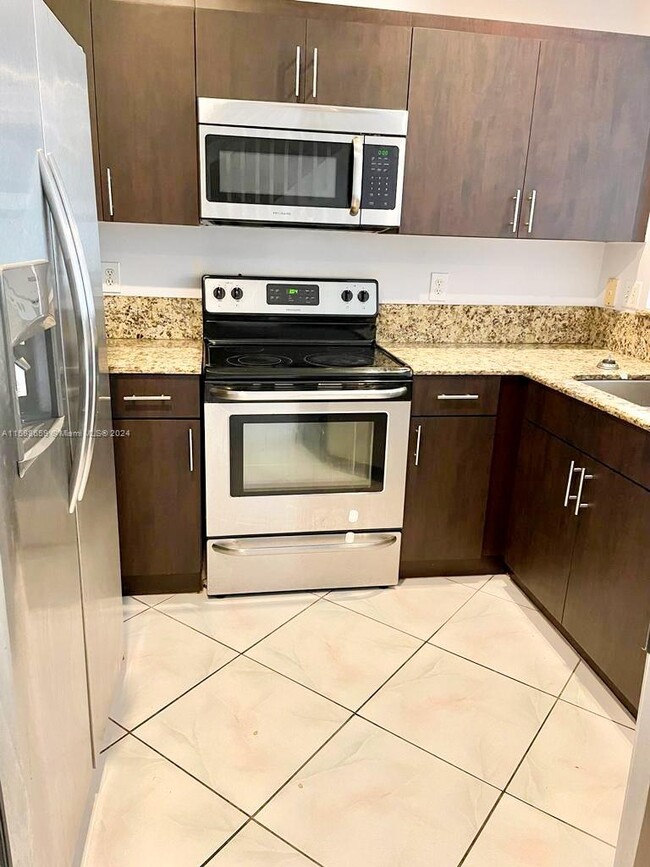 Photo - 12115 SW 5th Ct