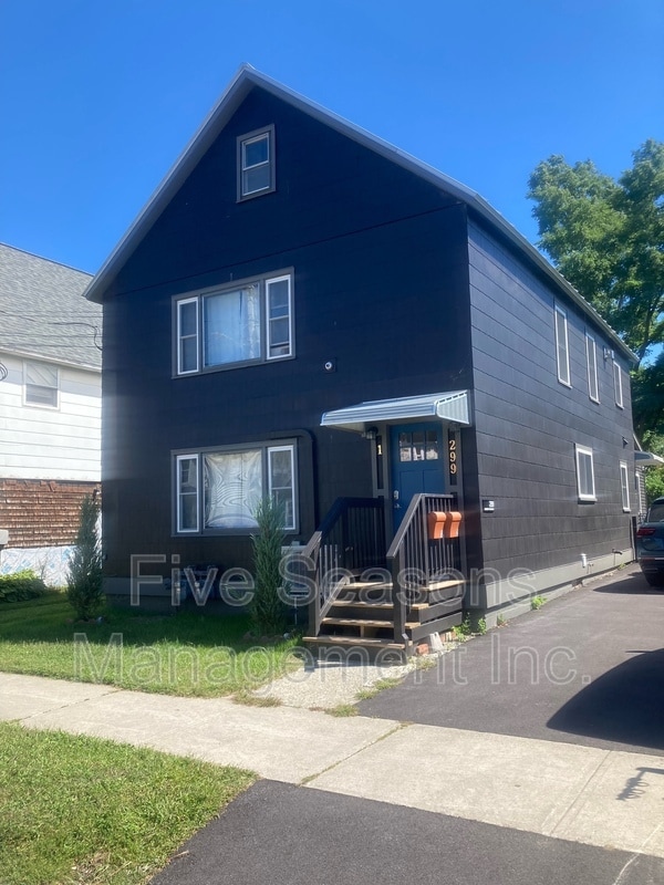 Building Photo - 299 Manhattan Dr Rental