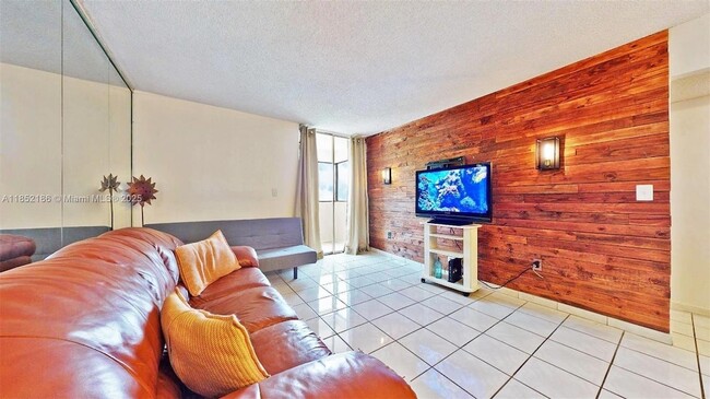 Building Photo - 5050 NW 7th St Unit 405 Rental