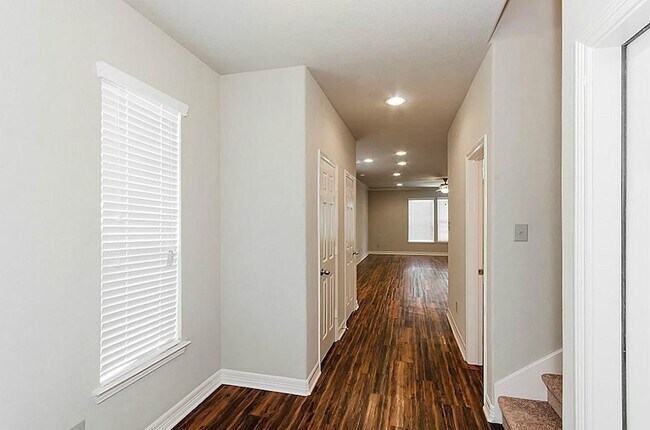 Photo - 63 Woodland Hills Dr Unidad 1B