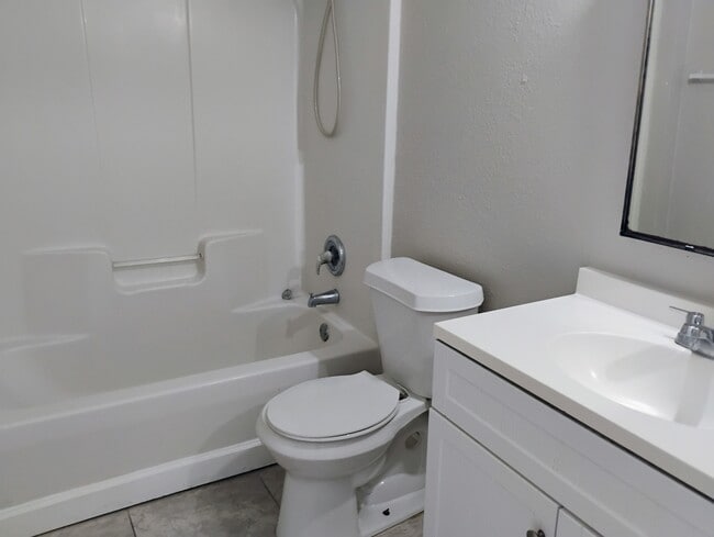 Photo - 4708 Golfview Blvd