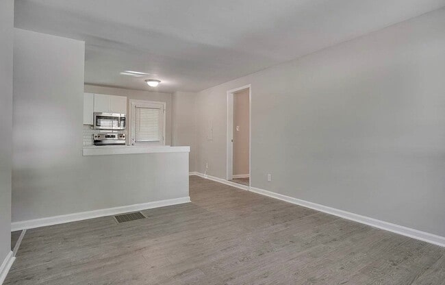 Photo - 3590 Collier Dr NW
