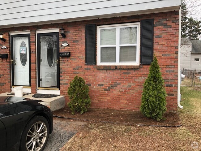 Building Photo - 102 Savoy Ave Unit 102 Rental