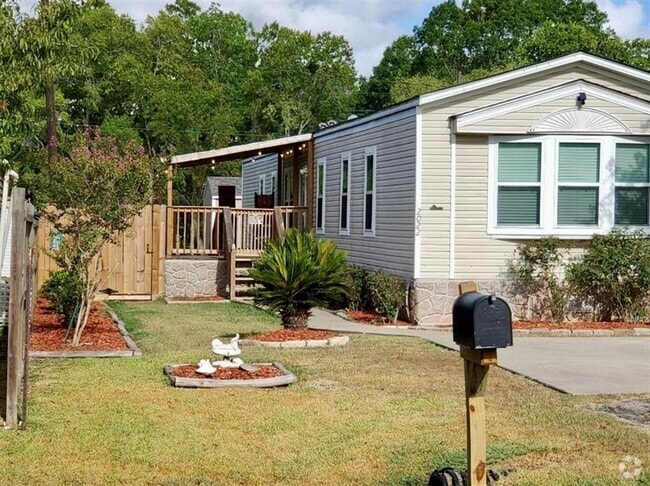 Building Photo - 2022 Austin St Rental