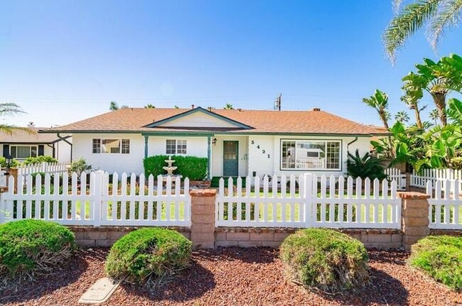 Building Photo - 5421 Los Robles Dr