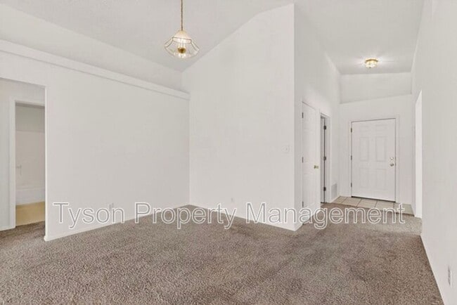 Photo - 908 Bursum Ln SE