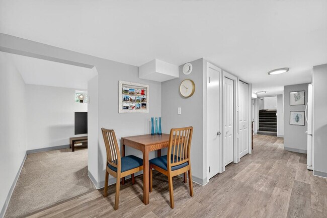 Photo - 11333-11389 89 St NW Unit SI ID1308648P