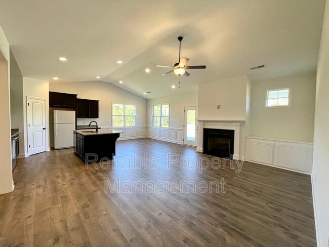 Photo - 216 Damsel St