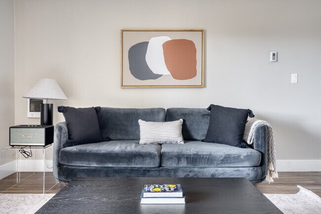 Photo - 644 Edgewater Blvd Unidad FL2-ID2096