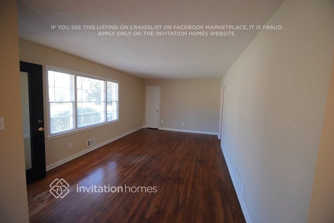 Photo - 2121 Cherry Ln