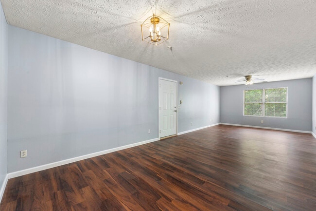 Photo - 3247 Fairington Dr