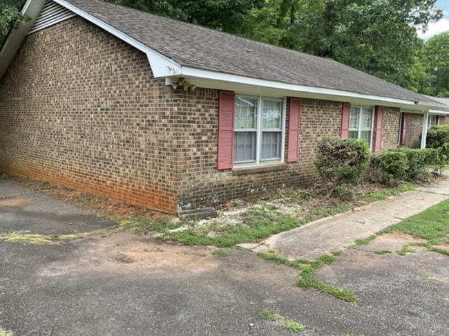 Photo - 103 Colebrook Ct