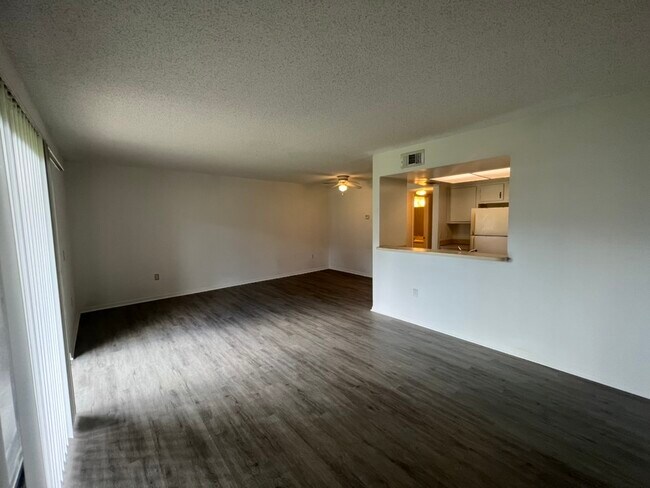 Photo - 1035 June Dr