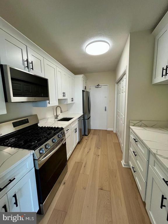 Photo - 4141 Henderson Rd Unit 912