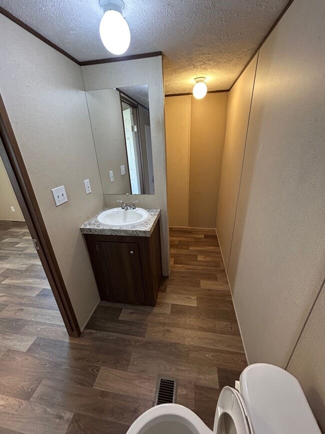 308 Hovie Ct