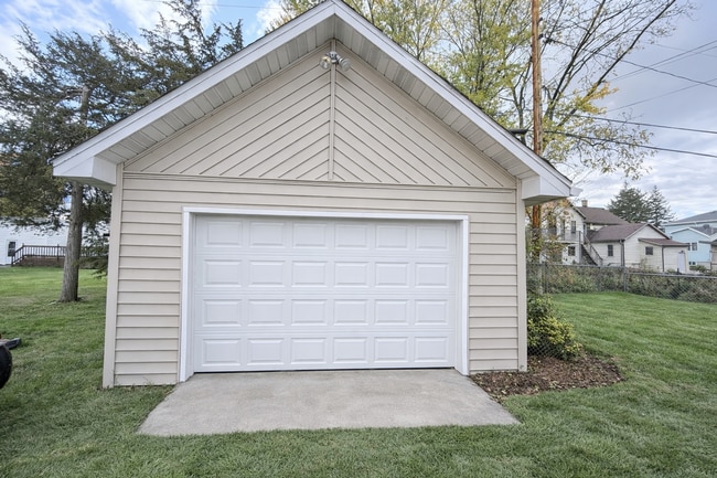 Photo - 3 Bedroom 1 Bath Single Family Home