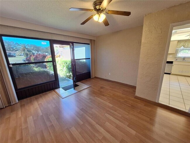 Photo - 3462 MacLaren Dr