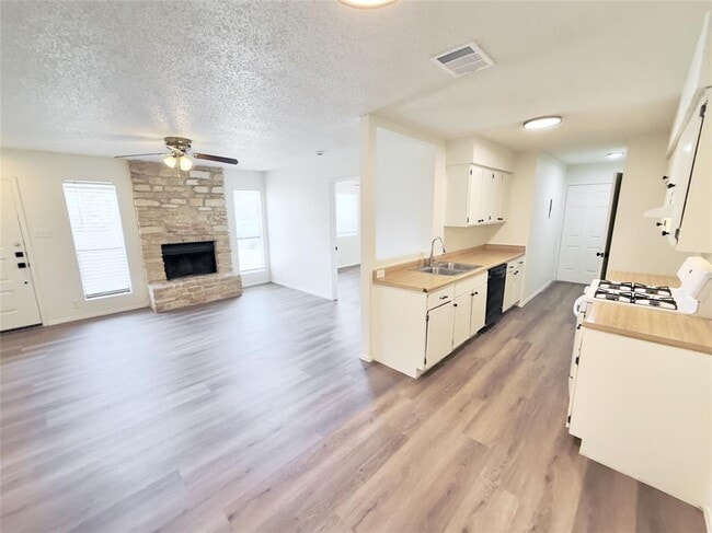 Photo - 2305 Whitlow Cove