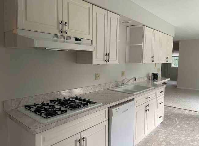 Photo - 245 Greenview Dr Unit 245 Private Suite