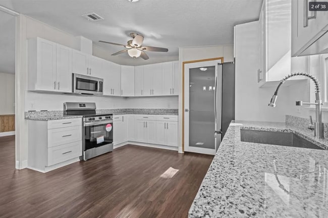 Photo - 38060 Lawanda Loop