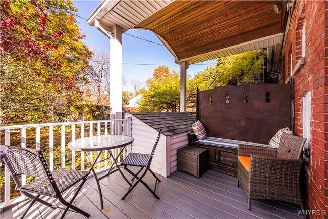 Photo - 186 Bidwell Pkwy