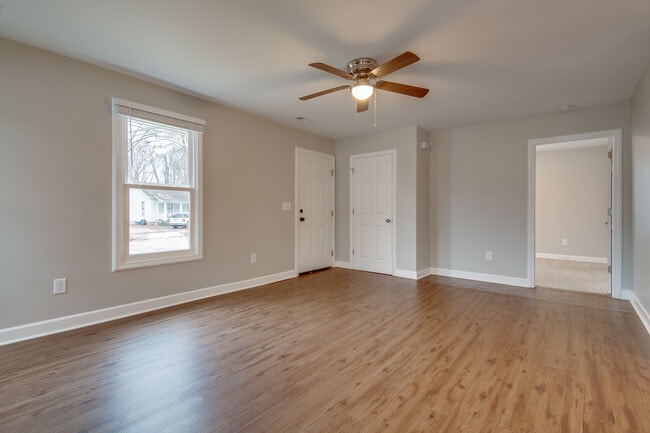 Photo - 517 Walnut St