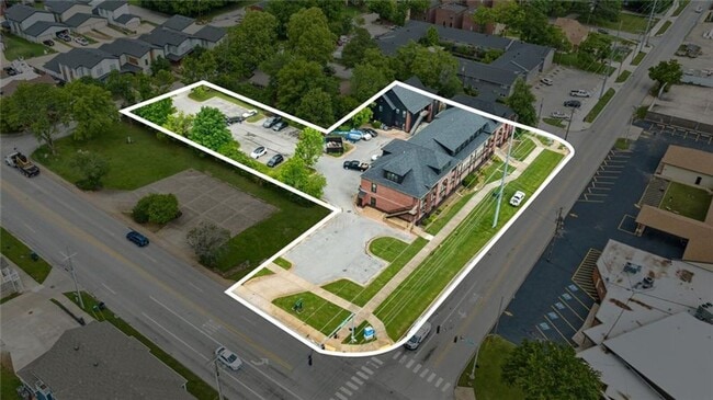 Photo - 1115 N Leverett Ave Unit #205