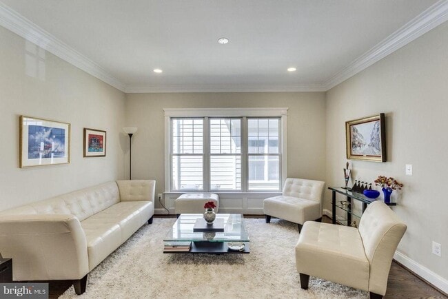 Photo - 312 Pine St