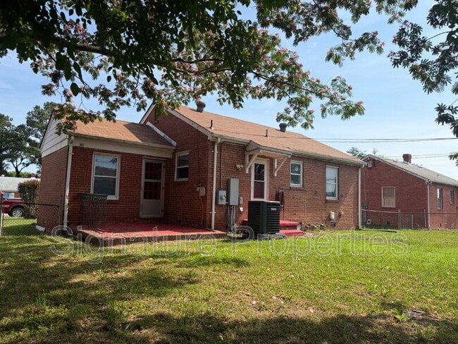 Photo - 2411 Carlisle Ave