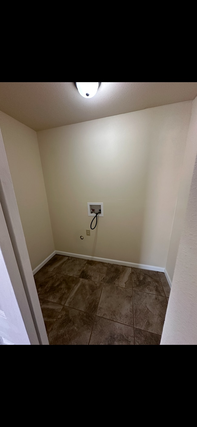 Photo - 301 Alamosa