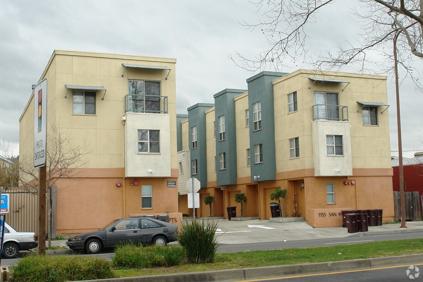 Creekside Apartments - Creekside Apartments