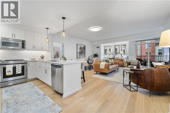 Photo - 399 Elizabeth St Unit 208
