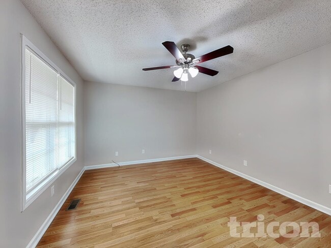 Photo - 4112 Zebulon Ave SW