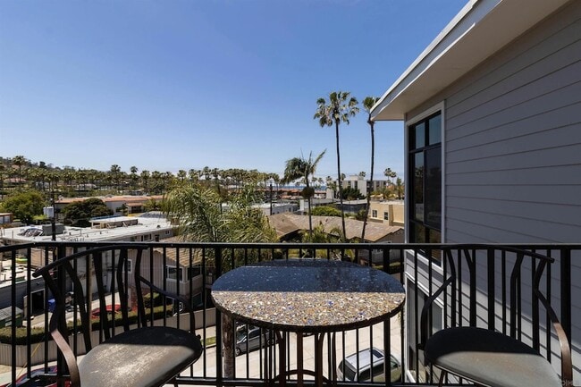 Building Photo - 8110 El Paseo Grande Unit 401