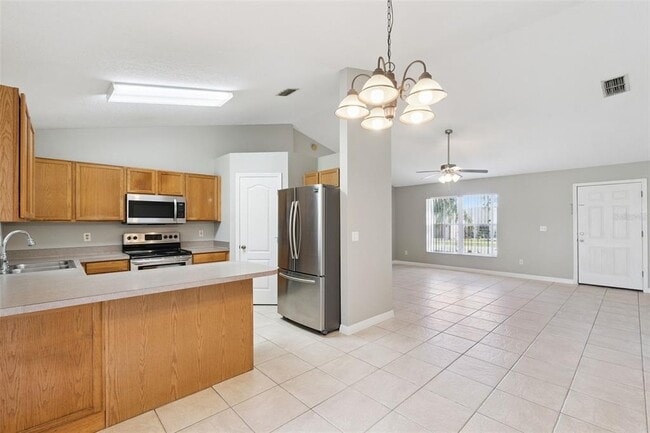 Photo - 886 Scenic View Cir
