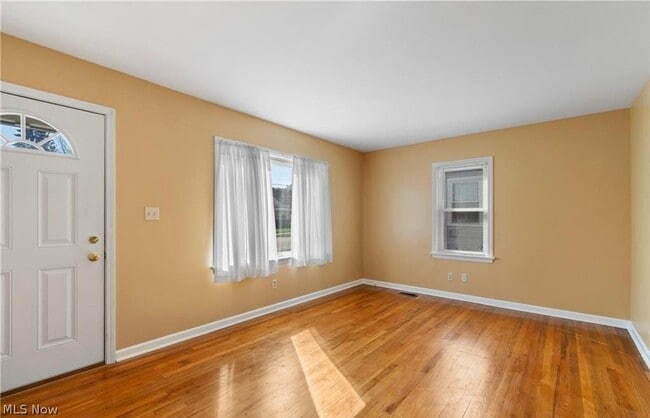 Photo - 629 Donald Ave